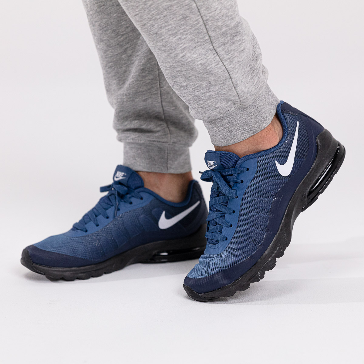 Nike invigor cena store