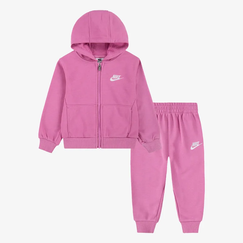 NIKE Trenerka Club