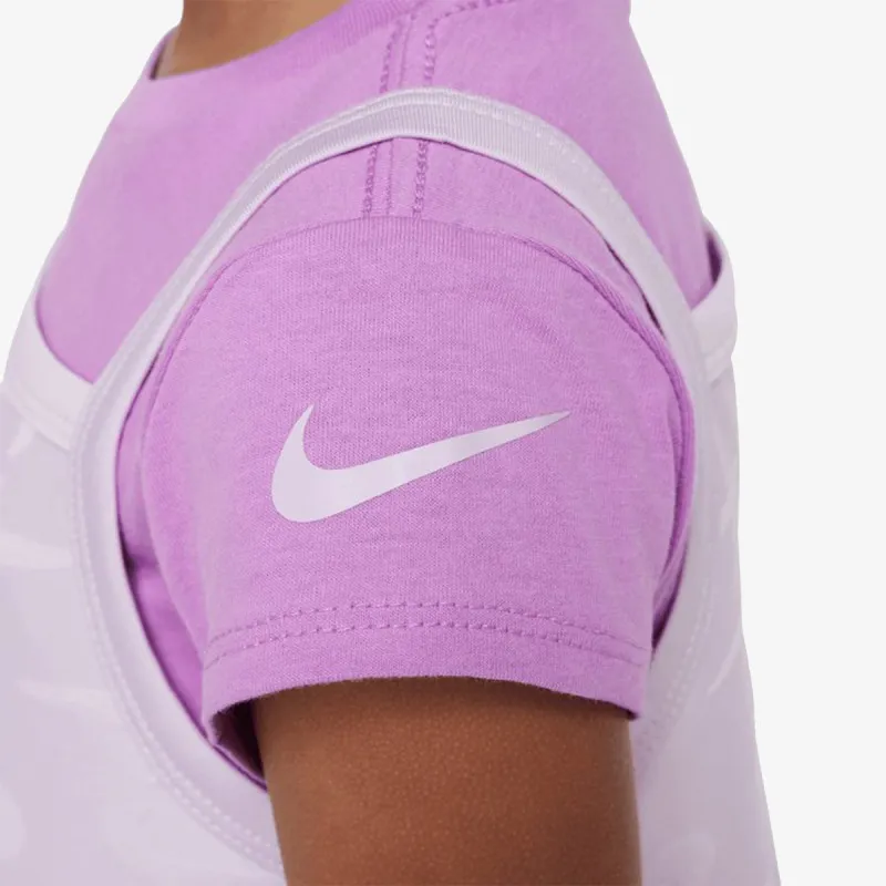 NIKE Set Swoosh Motion