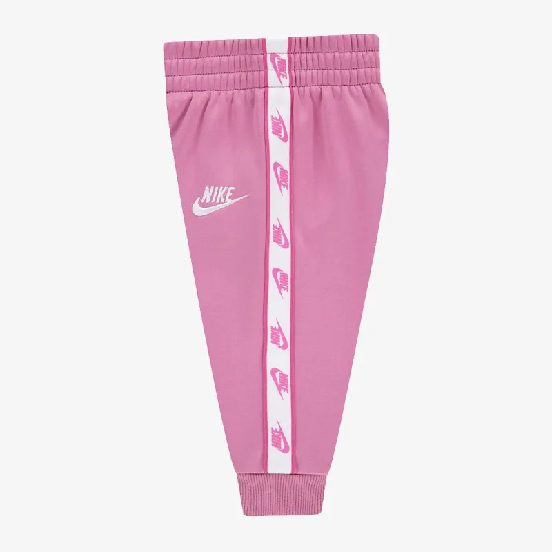 NIKE Trenerka Logo