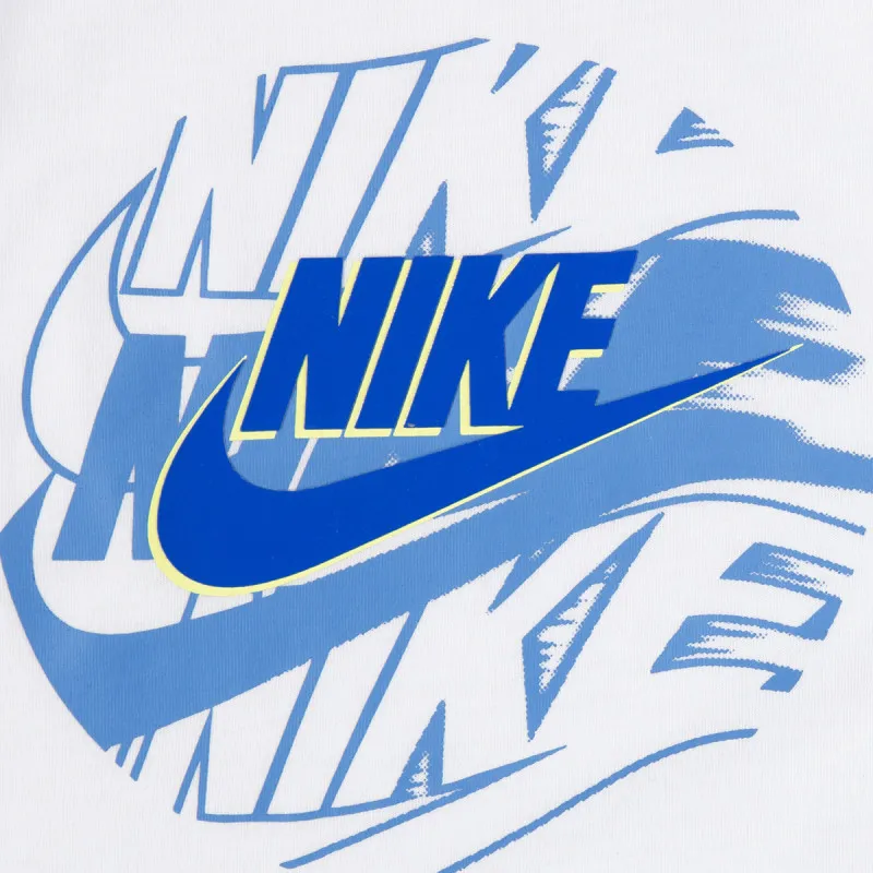 NIKE Set On The Move