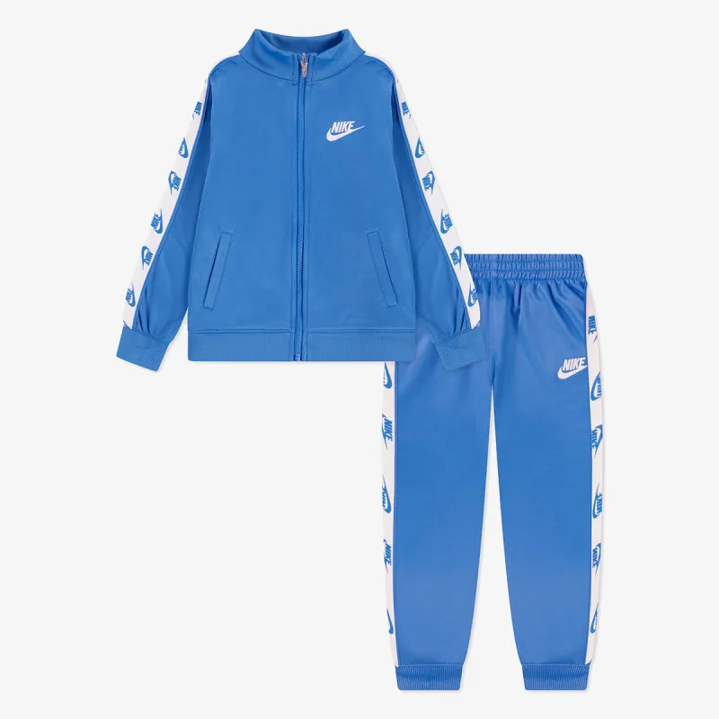 NIKE Trenerka NKN FULL ZIP SET WITH LOGO TAP 