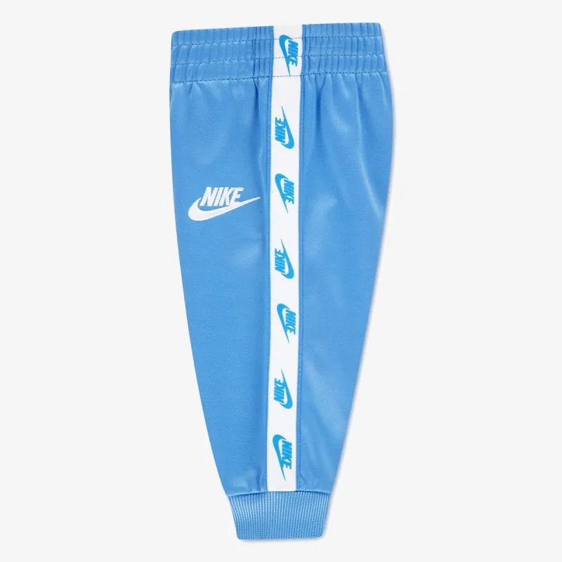 NIKE Trenerka NKN FULL ZIP SET WITH LOGO TAP 