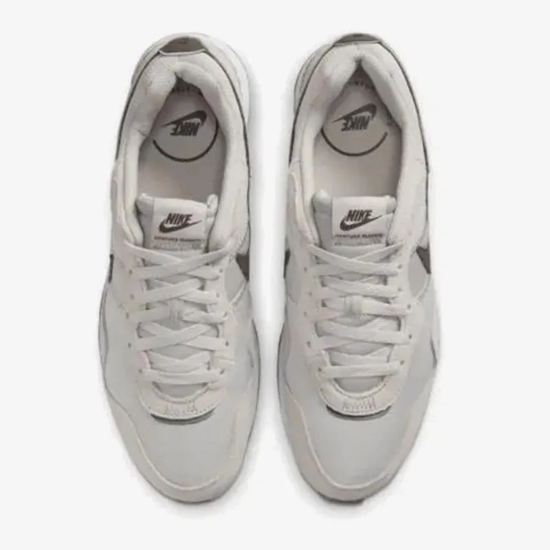 NIKE Patike Venture Runner 