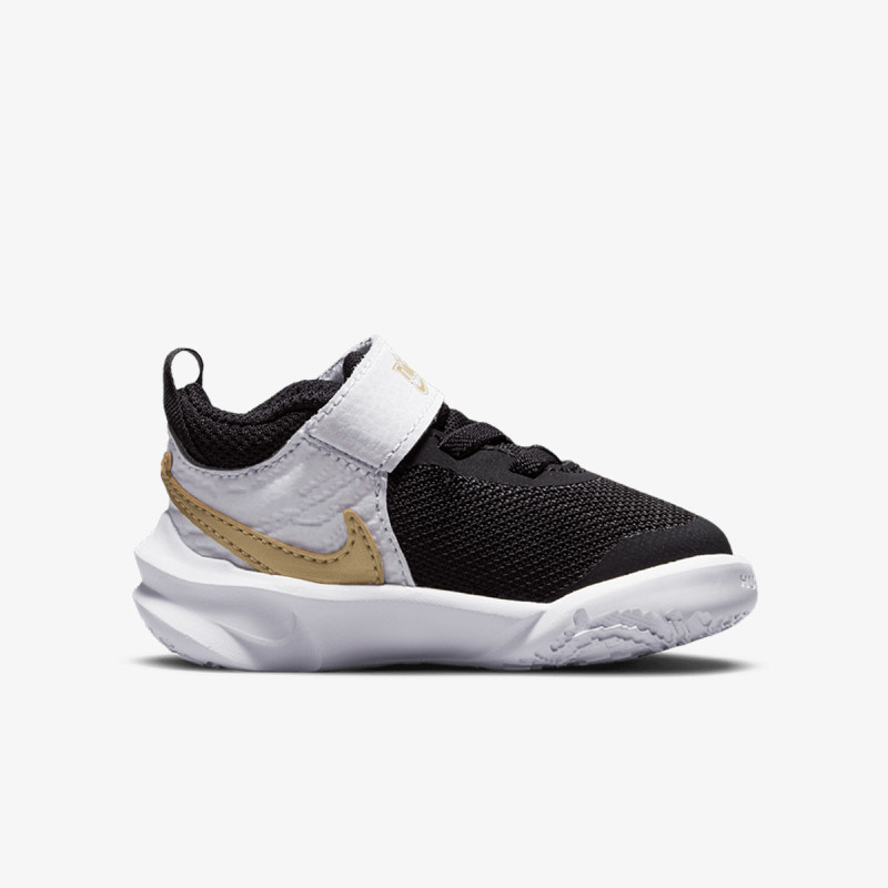 NIKE Patike Team Hustle D 10