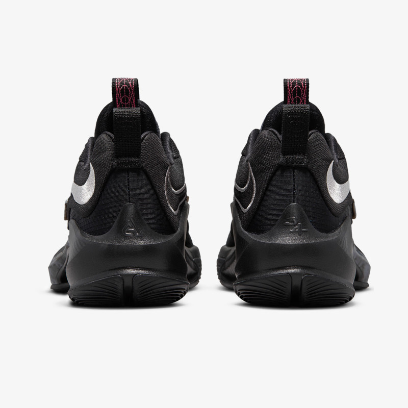 NIKE Patike Zoom Freak 3
