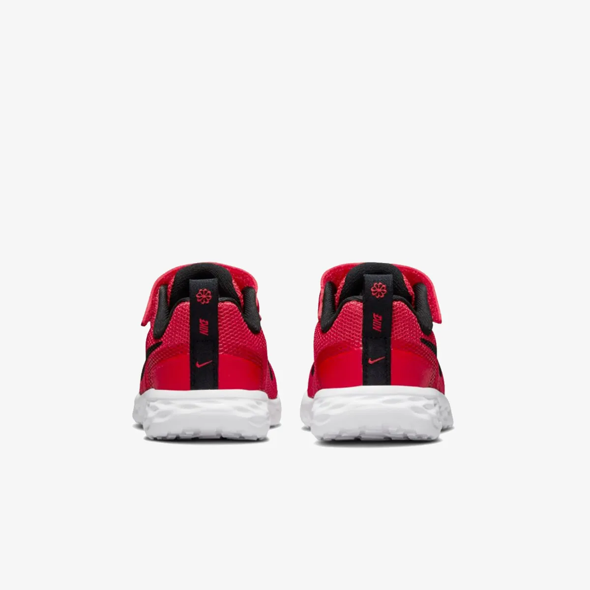 NIKE Patike Revolution 6