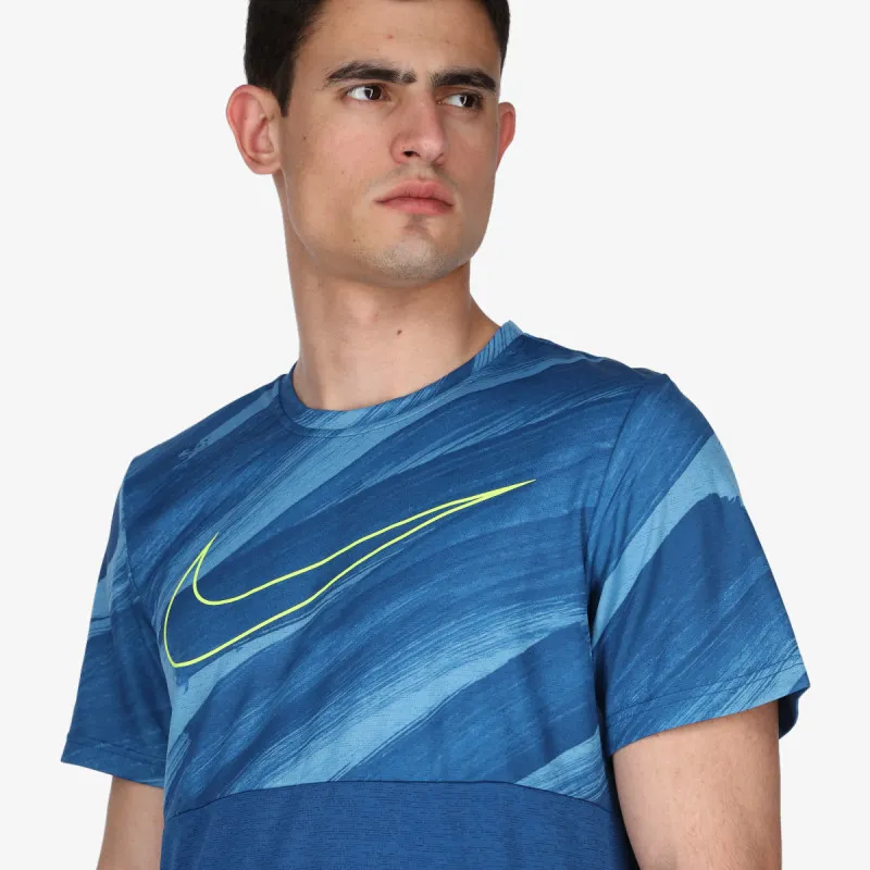 NIKE Majica Pro Dri-FIT SuperSet Sport Clash