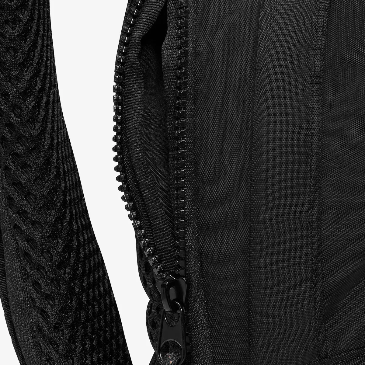 NIKE Torbica Sportswear Essentials Sling Bag