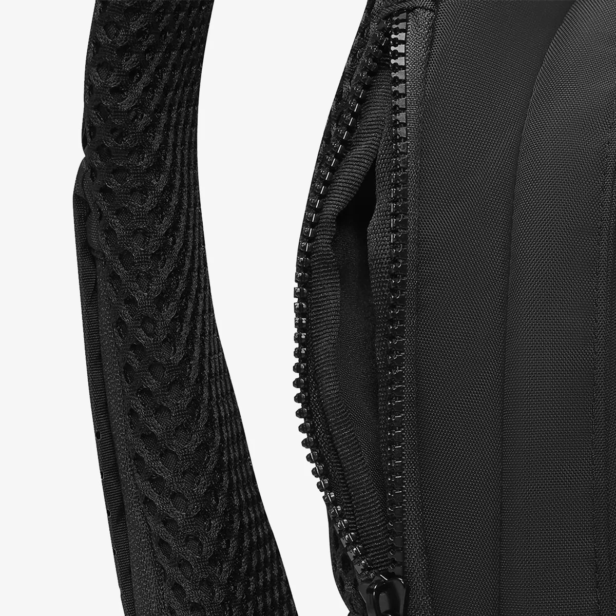 NIKE Torbica Sportswear Essentials Sling Bag