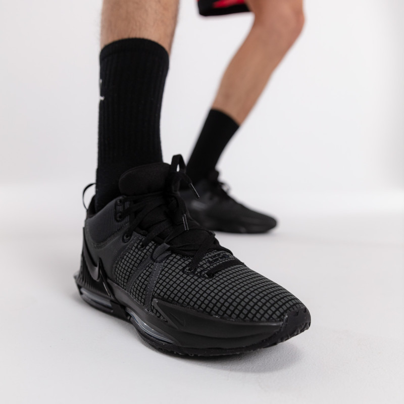 NIKE Patike LeBron Witness 7