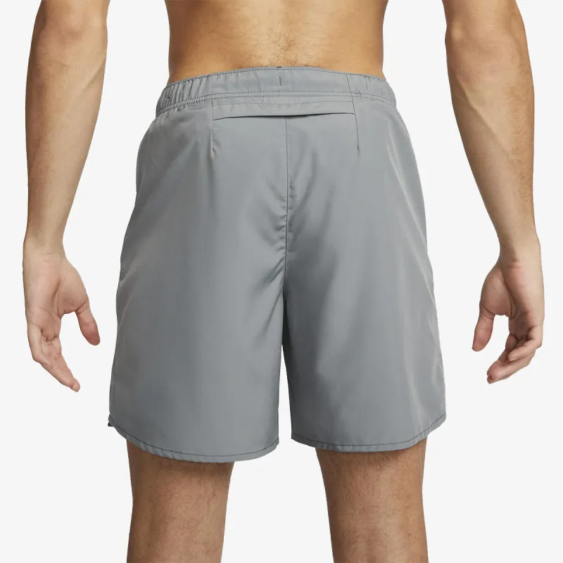 NIKE Šorc Challenger