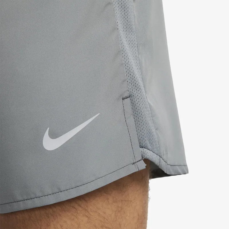 NIKE Šorc Challenger