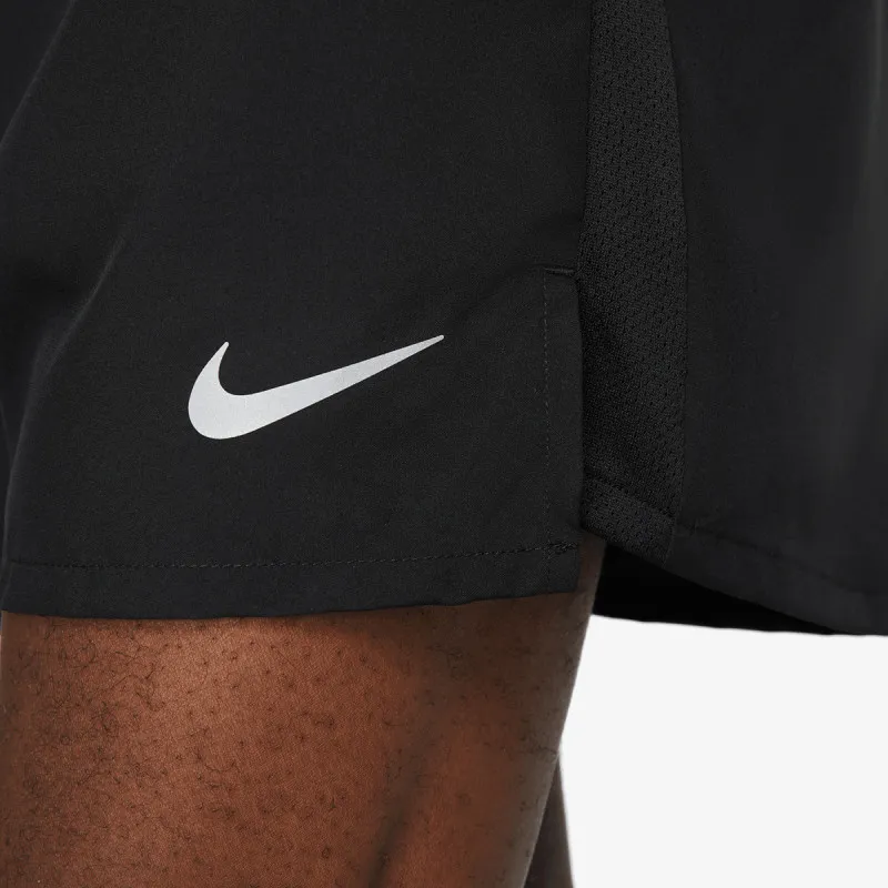 NIKE Šorc Challenger
