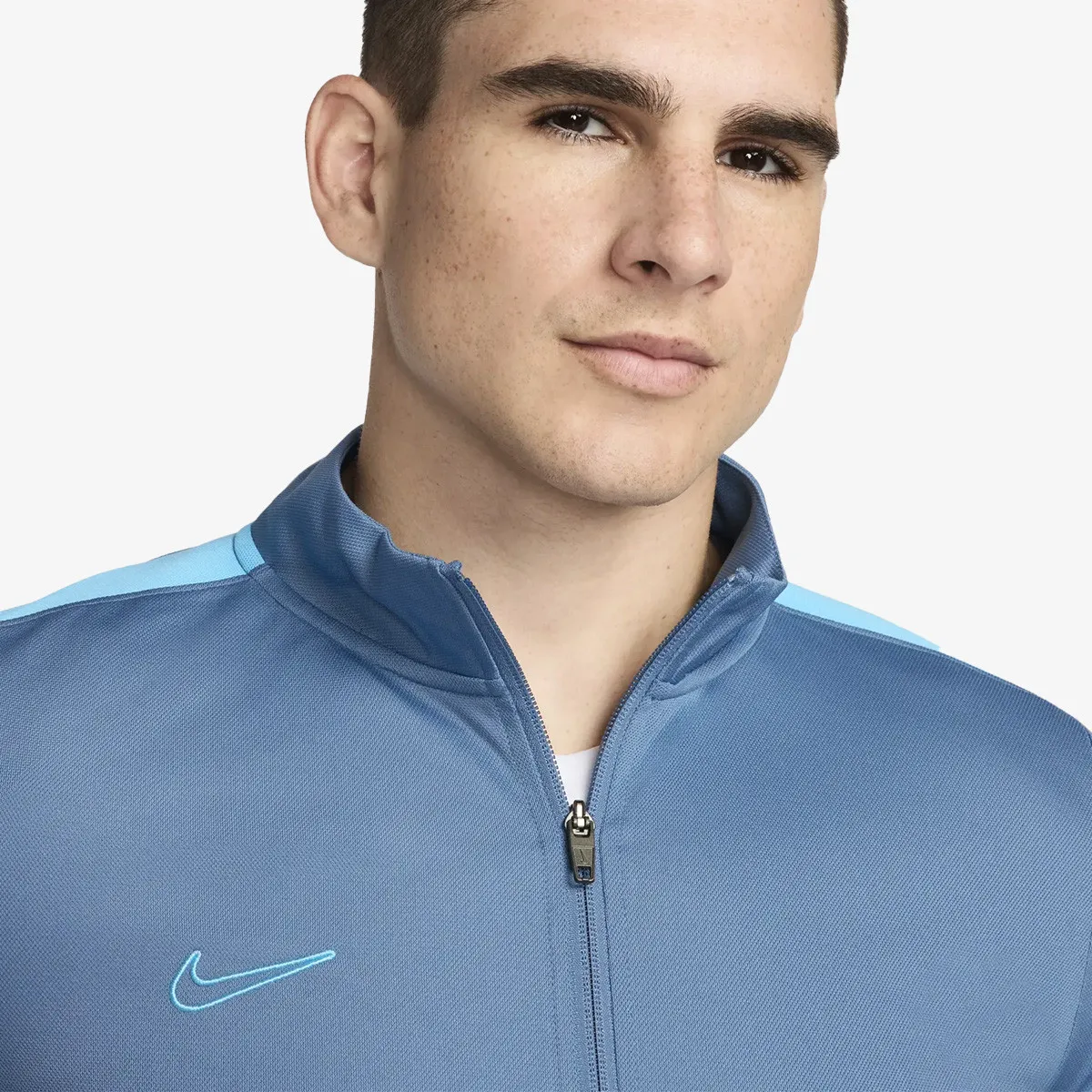 NIKE Trenerka Academy 23