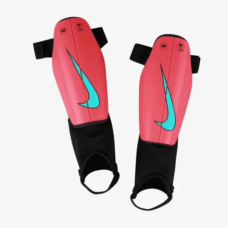 NIKE Kostobran Charge 