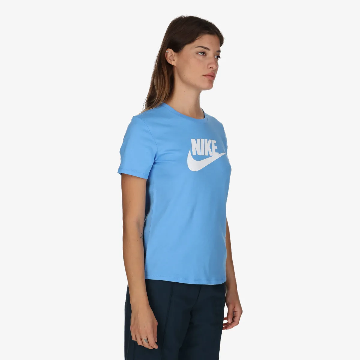 NIKE Majica Sportswear Club Essentials