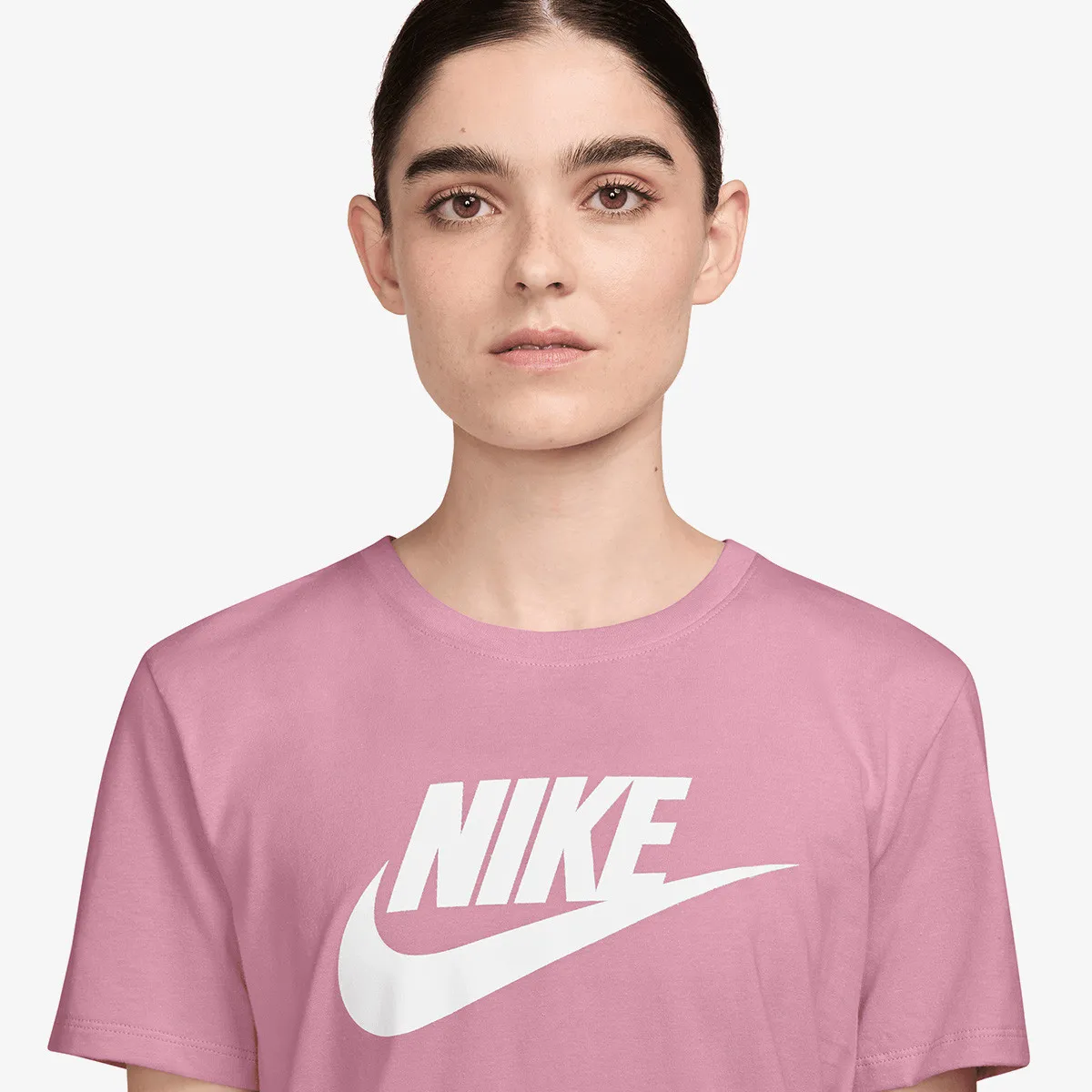 NIKE Majica Sportswear Club Essentials