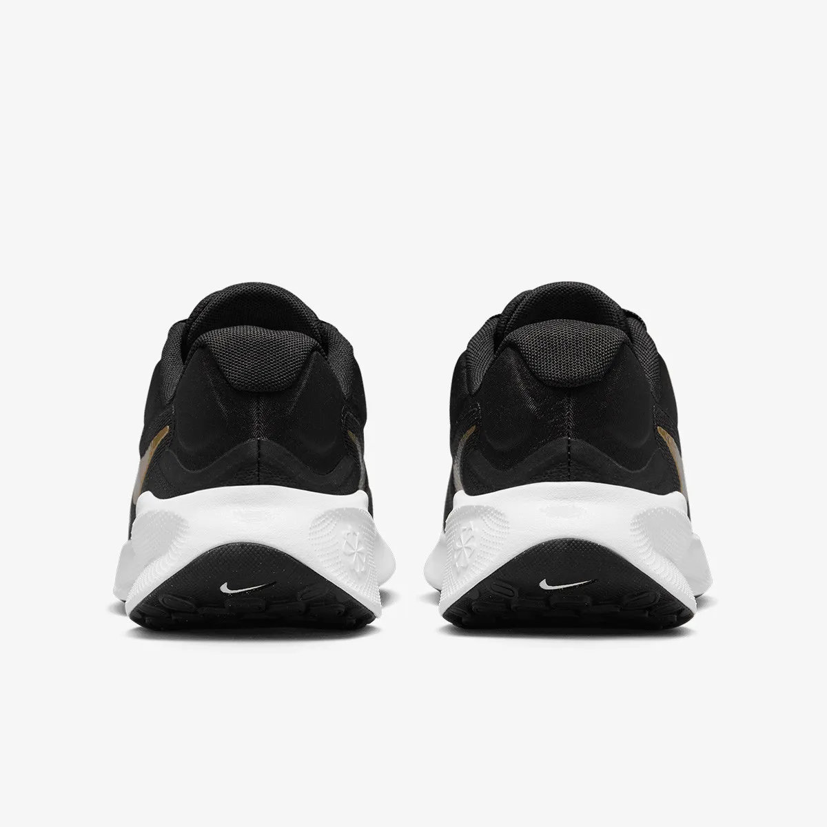 NIKE Patike Revolution 7
