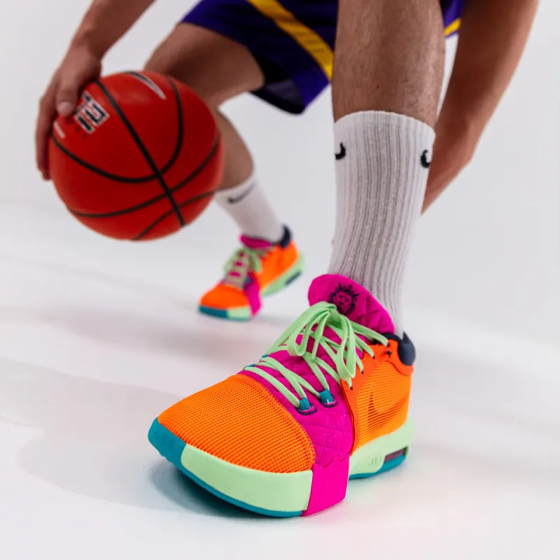 NIKE Patike LEBRON WITNESS VIII 