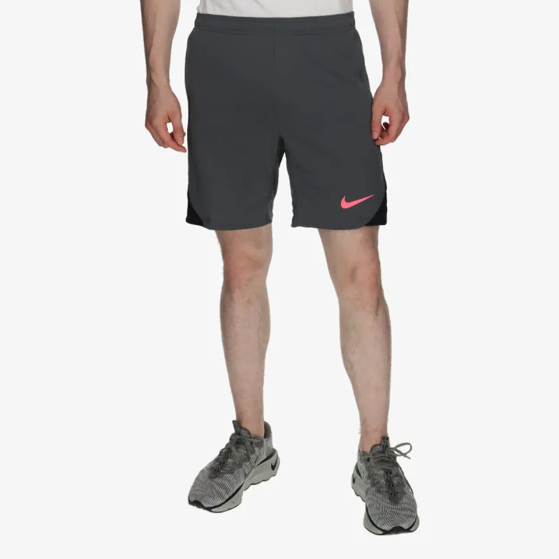 NIKE Šorc Strike