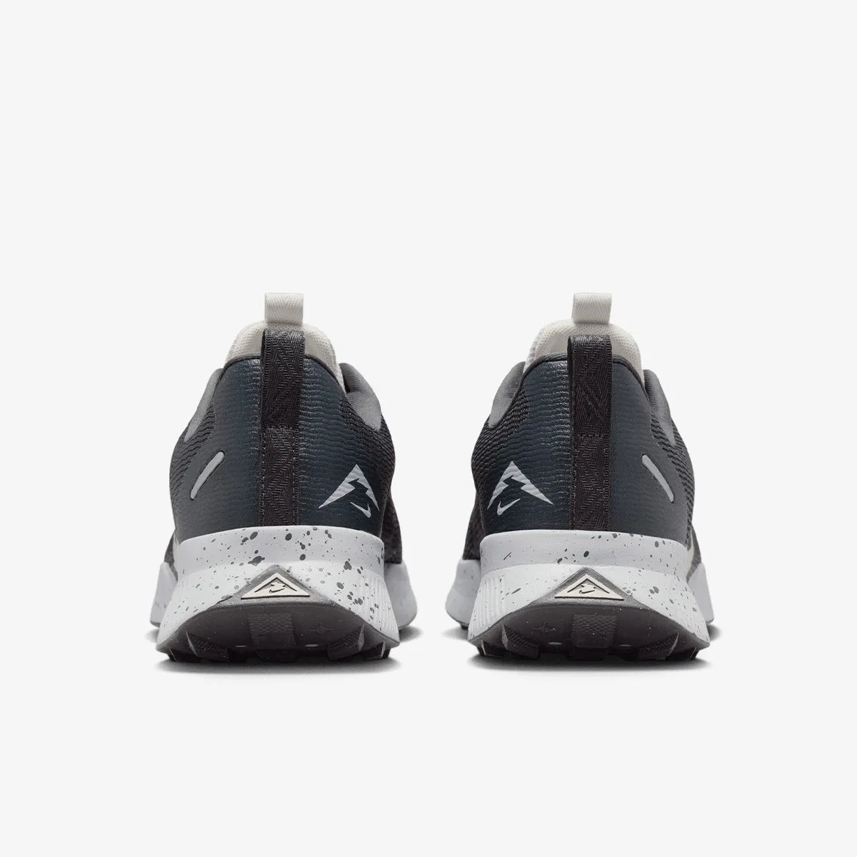 NIKE Patike NIKE JUNIPER TRAIL 3 