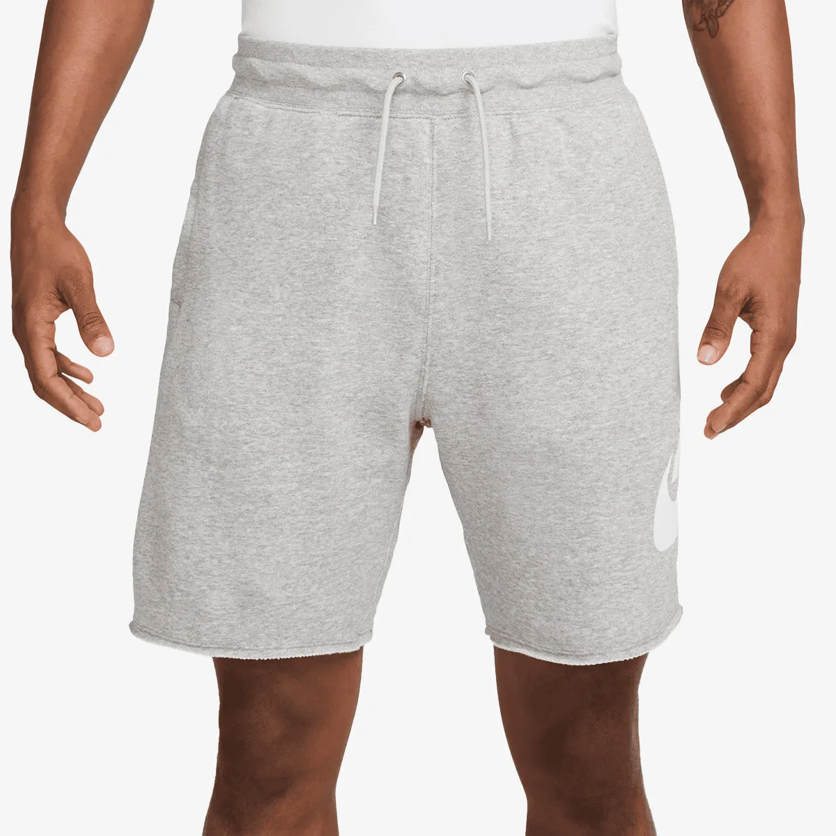 NIKE Šorc Club Alumni