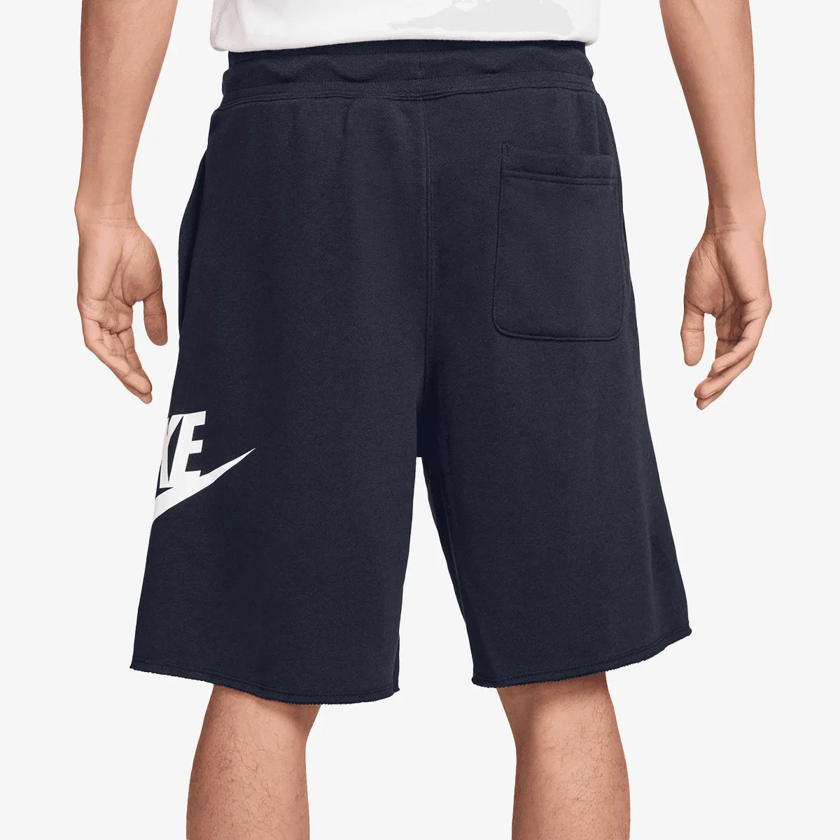NIKE Šorc Club Alumni