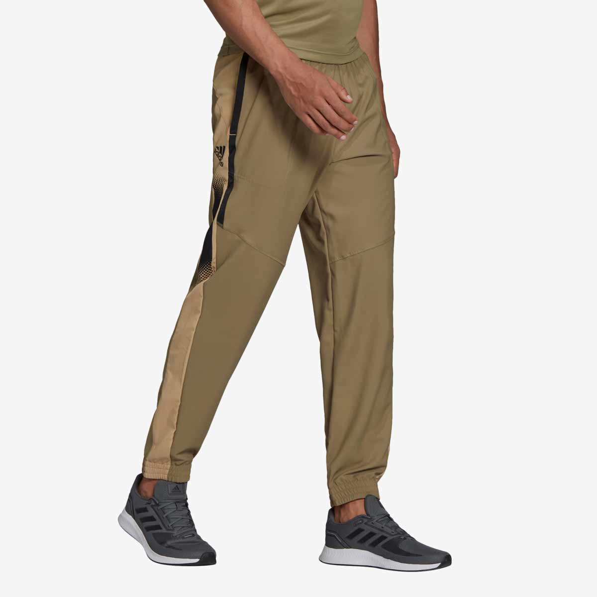 ADIDAS Pantalone DESIGNED TO MOVE SEASONAL