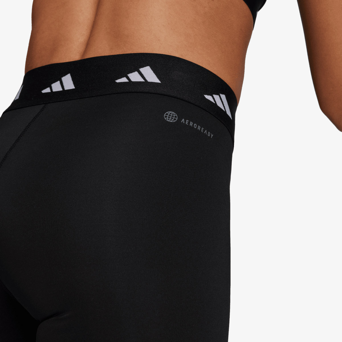 ADIDAS Helanke Techfit