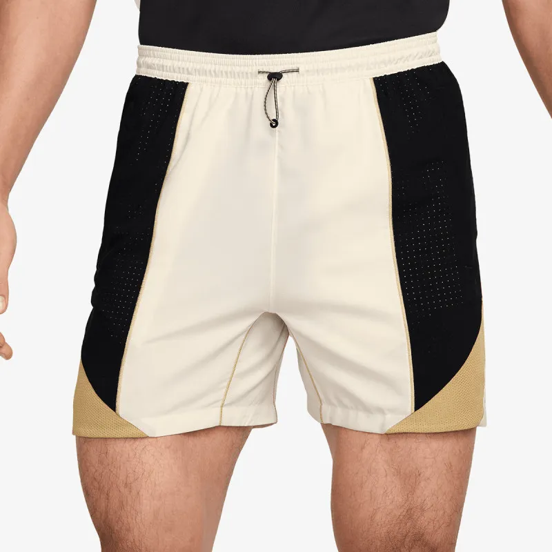 NIKE Šorc Strike+