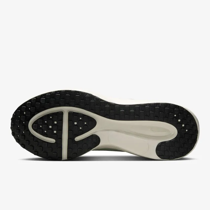 NIKE Patike Revolution 8