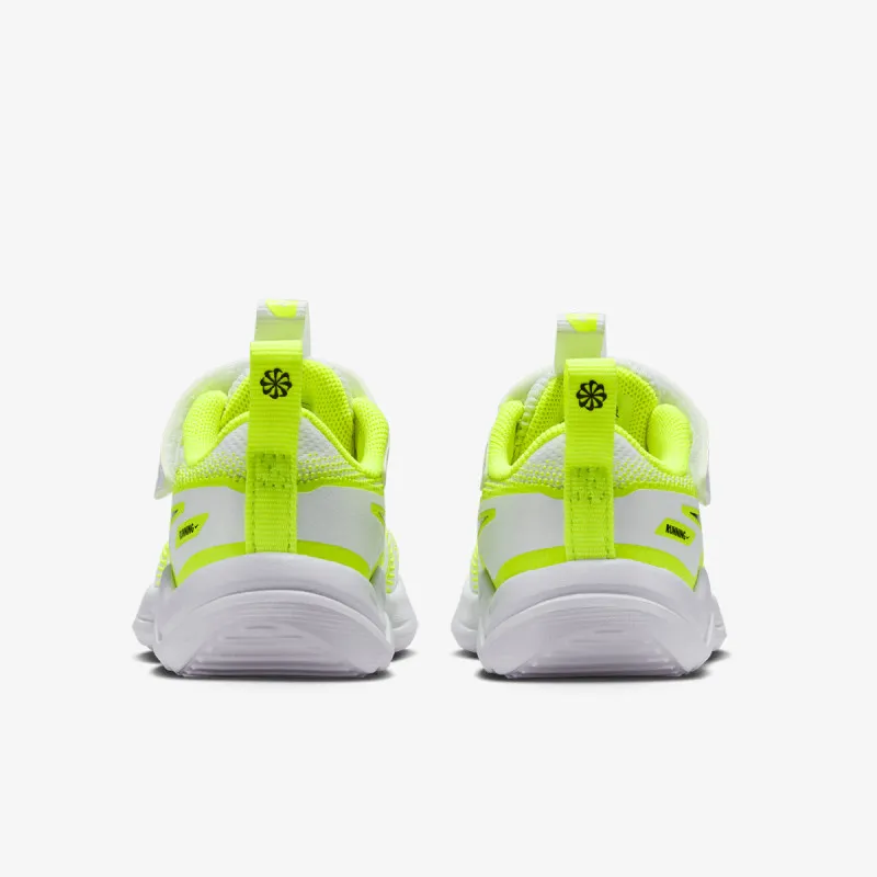 NIKE Patike Cosmic Runner