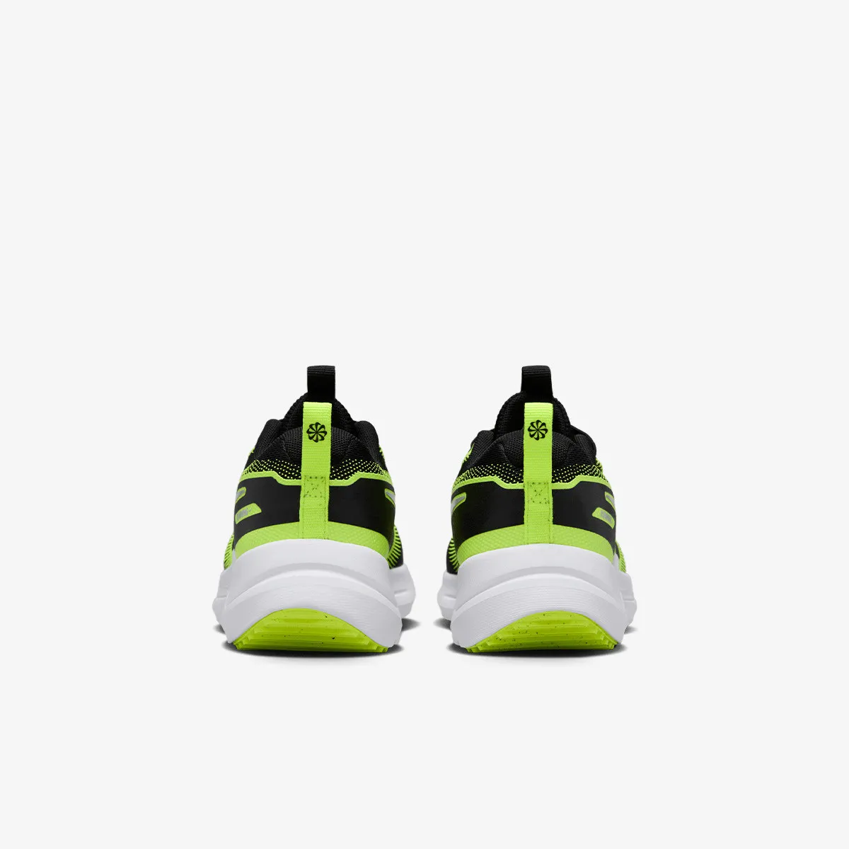 NIKE Patike Cosmic Runner