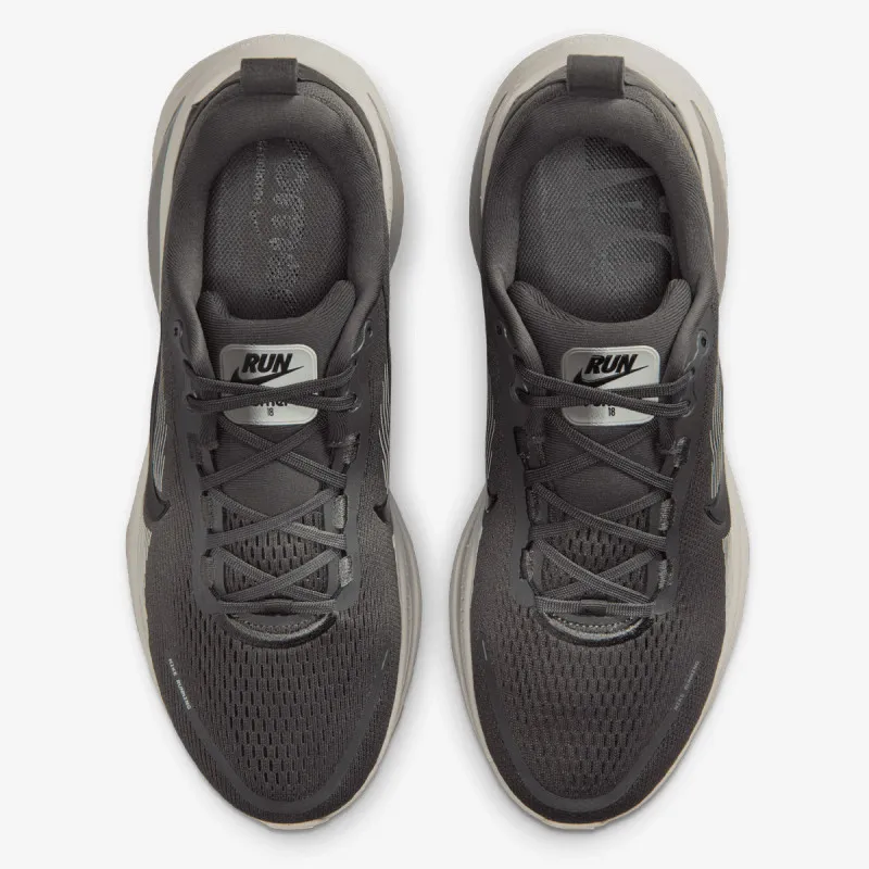 NIKE Patike NIKE VOMERO 18 