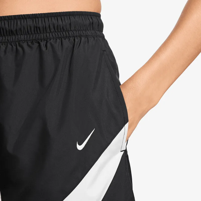 NIKE Šorc Run Defy