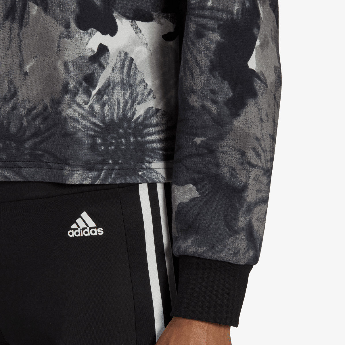 ADIDAS Dukserica W AOP SWT