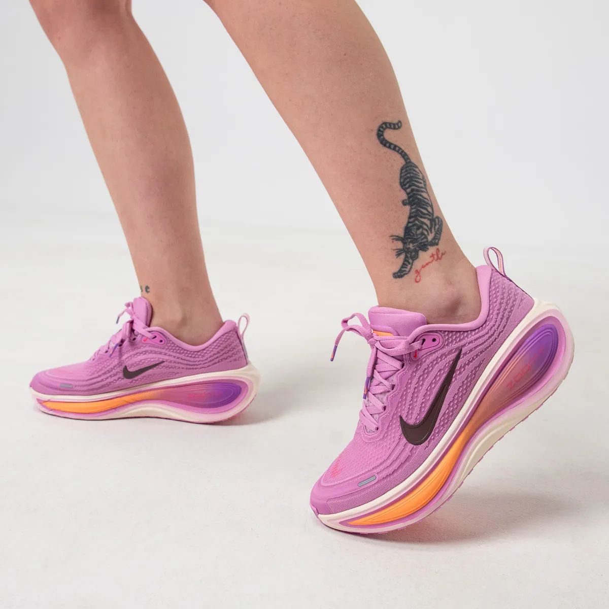 NIKE Patike Vomero Plus 