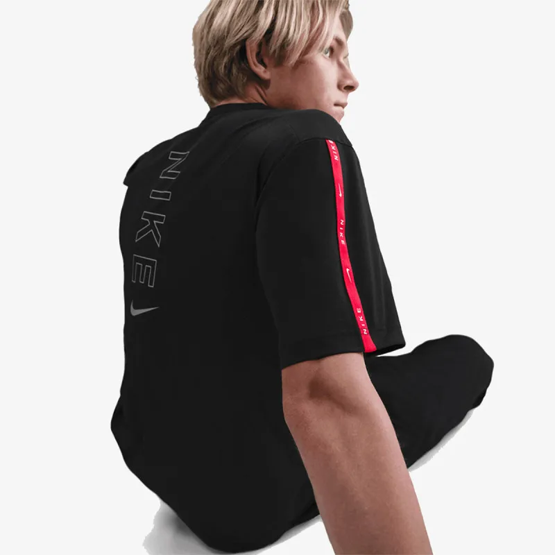 NIKE Majica Sportswear 