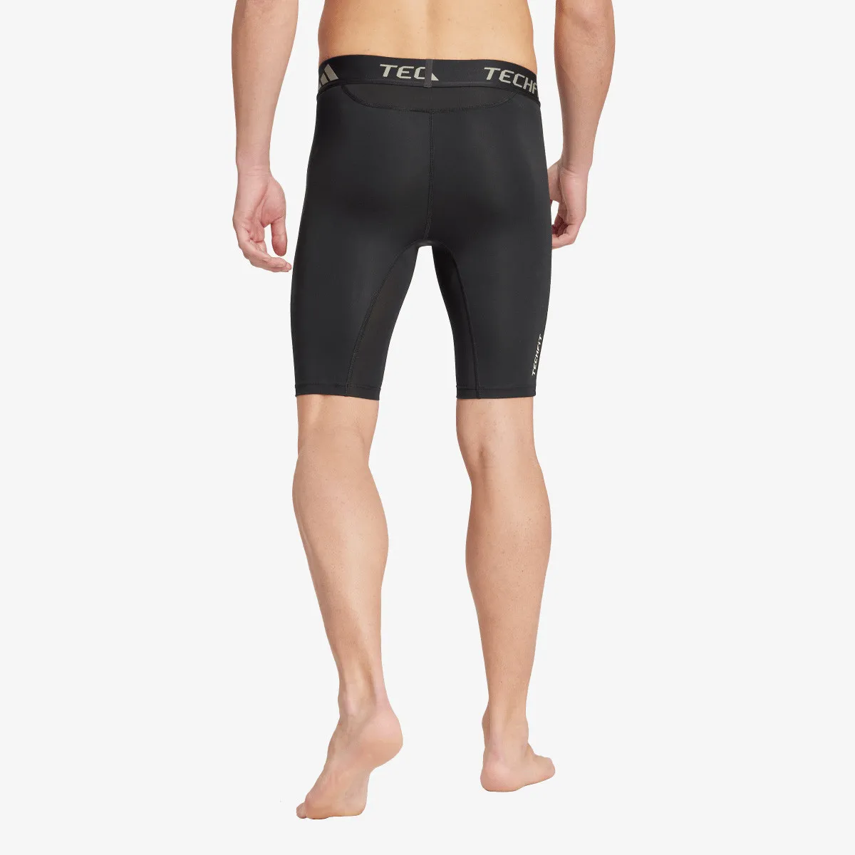ADIDAS Helanke Techfit Base