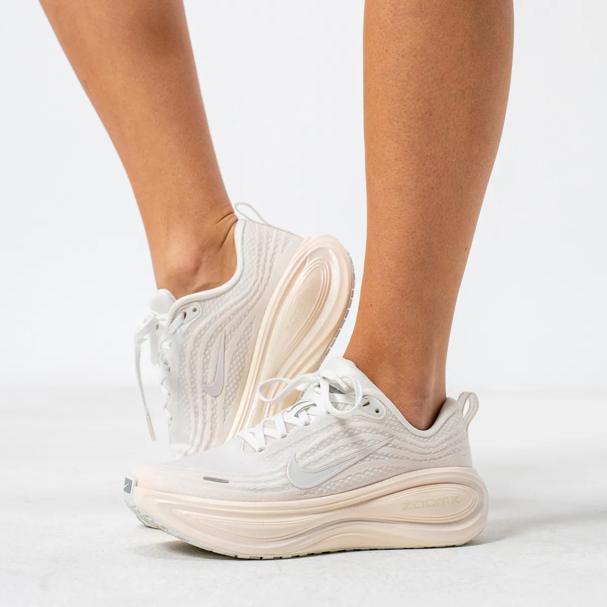 NIKE Patike Vomero Plus 