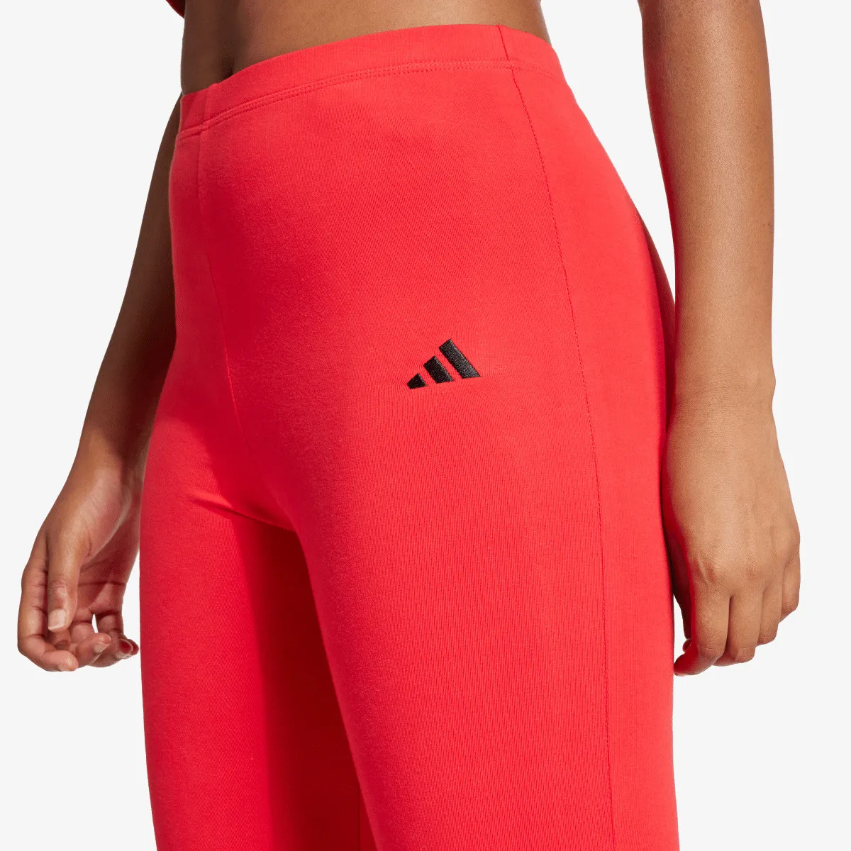 ADIDAS Helanke Small logo