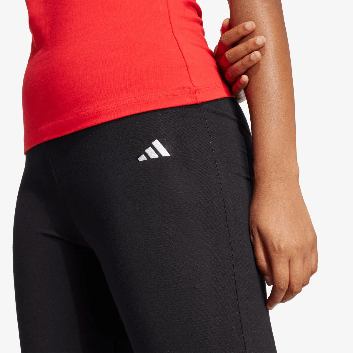 ADIDAS Helanke Small logo