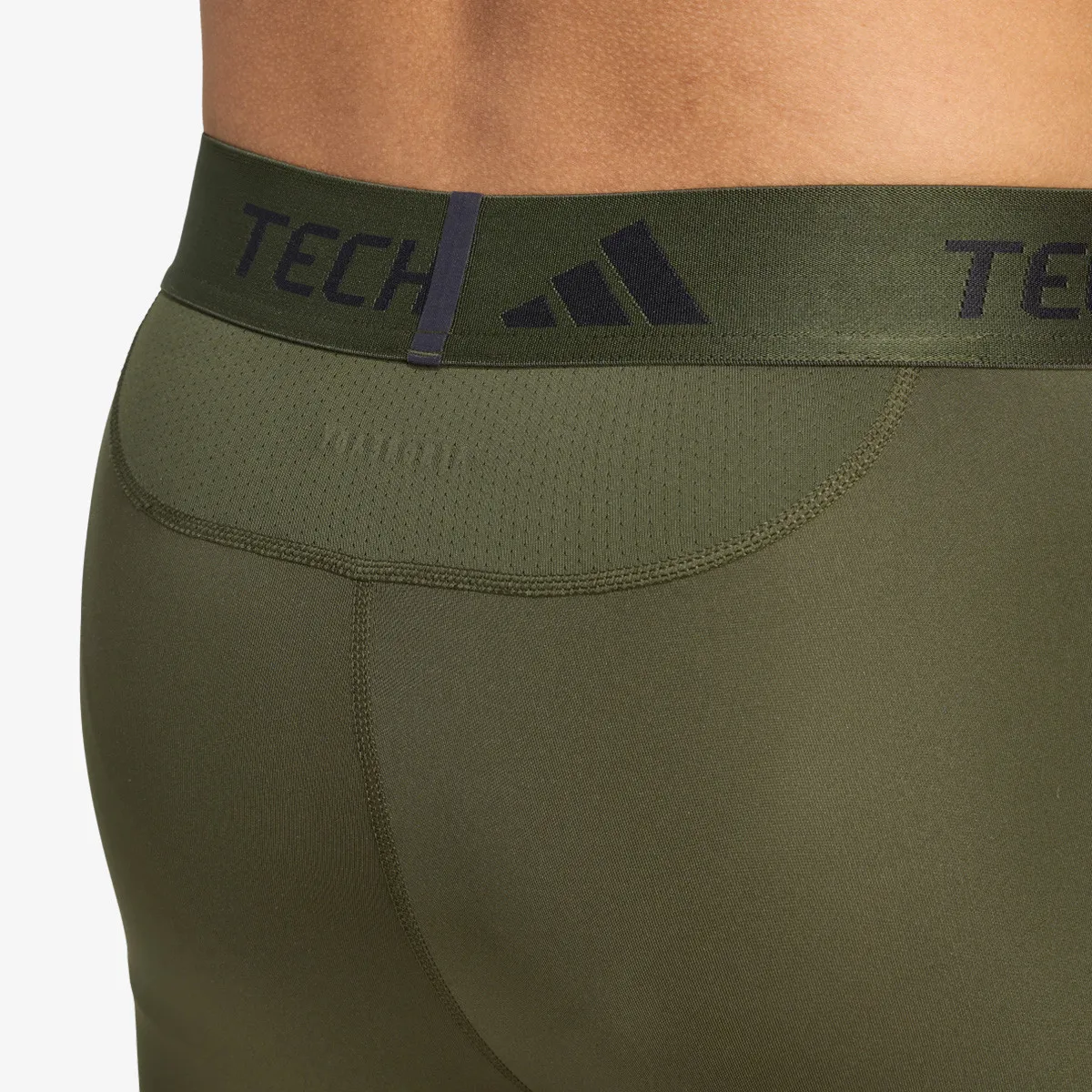 ADIDAS Helanke Techfit Base 