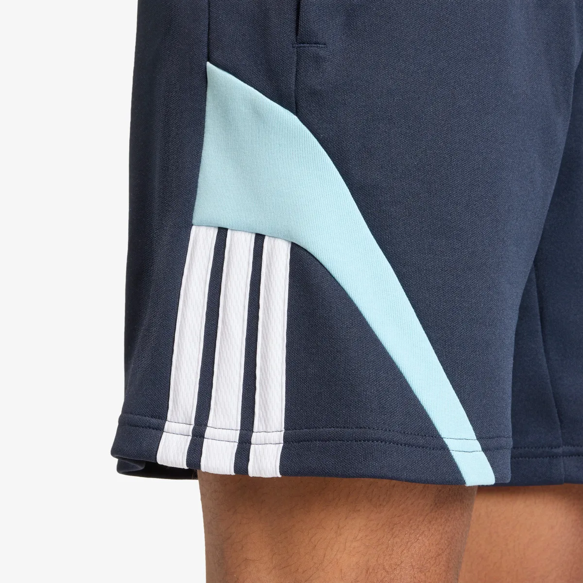 ADIDAS Šorc House of Tiro Nations 